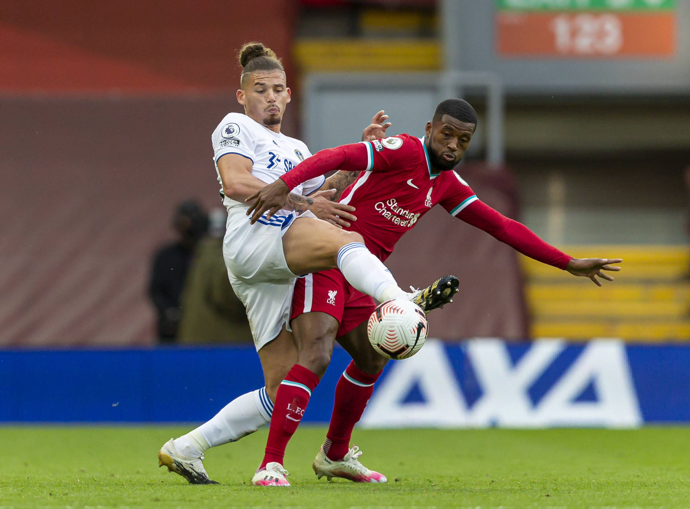 场的表现足 场的表现足